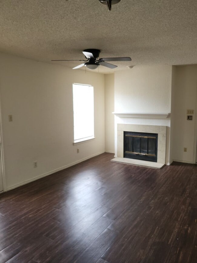 Photo - 1741 Crest Grove Dr Apartment