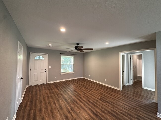 Building Photo - 11365 AR-237