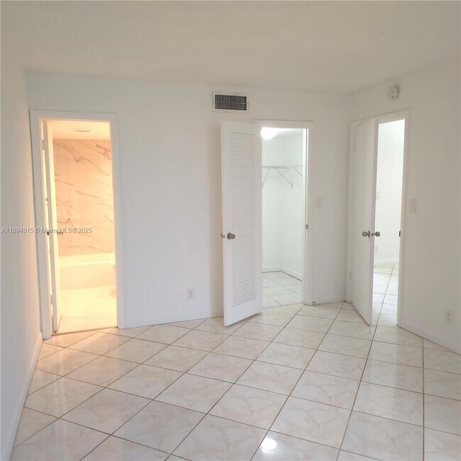 Foto del edificio - 3000 NW 48th Terrace