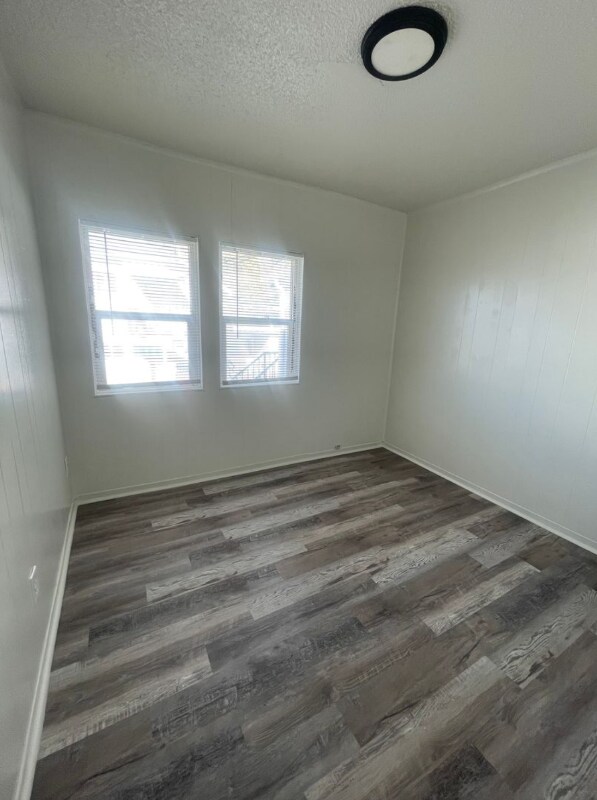 Foto del edificio - 1291 E Villa Vis Ave