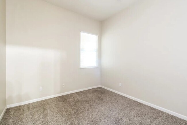 Foto del edificio - 611 Aspen Meadows Way
