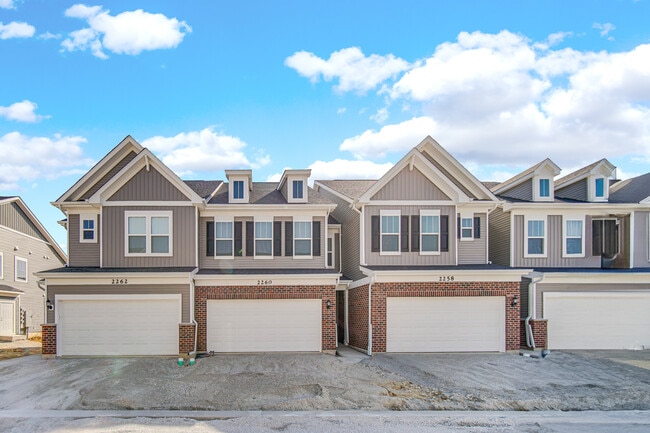 Building Photo - 2260 Horseshoe Cir