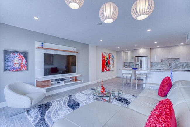 Foto del edificio - 2121 N Ocean Blvd