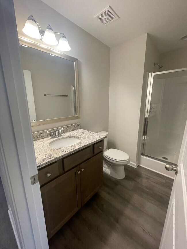 Foto del edificio - 4 bedrooms 3 bath home available In Piedmo...