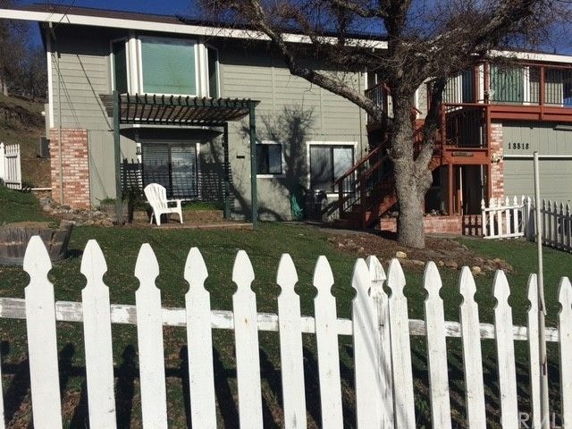 Building Photo - 18818 W Ridge View Dr