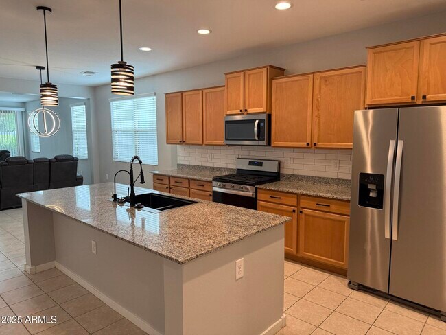Building Photo - 336 W Tenia Trail