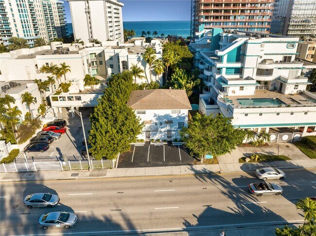 Building Photo - 9165 Harding Ave