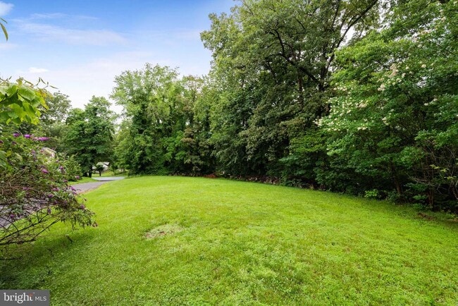 Building Photo - 11821 Sinclair Ln