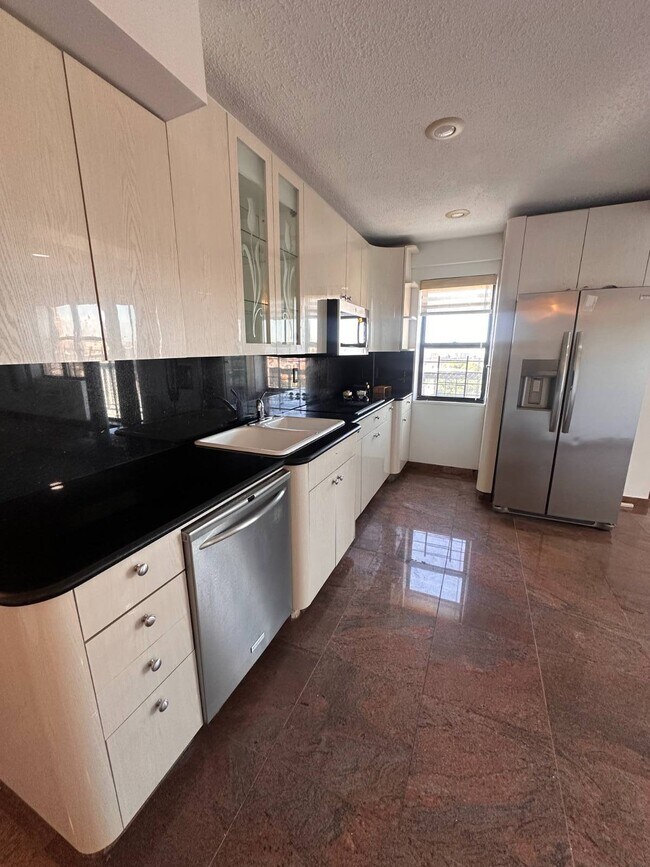 Foto del edificio - 147-20 35th Ave