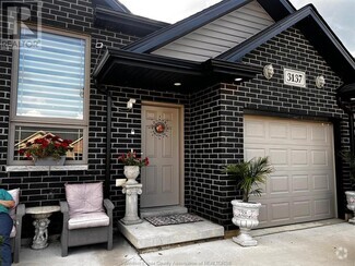 Building Photo - 3137 Viola Cres