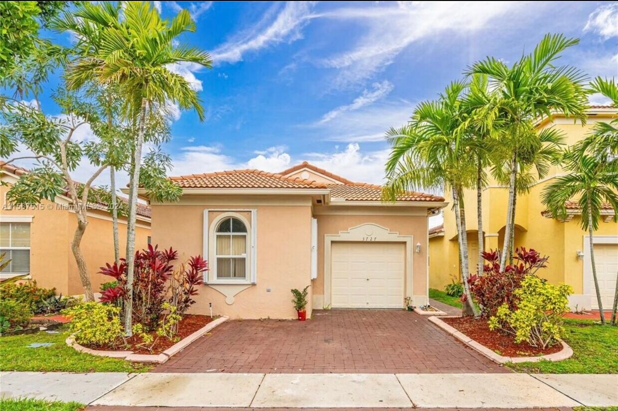 Primary Photo - 3727 NE 23rd Ct
