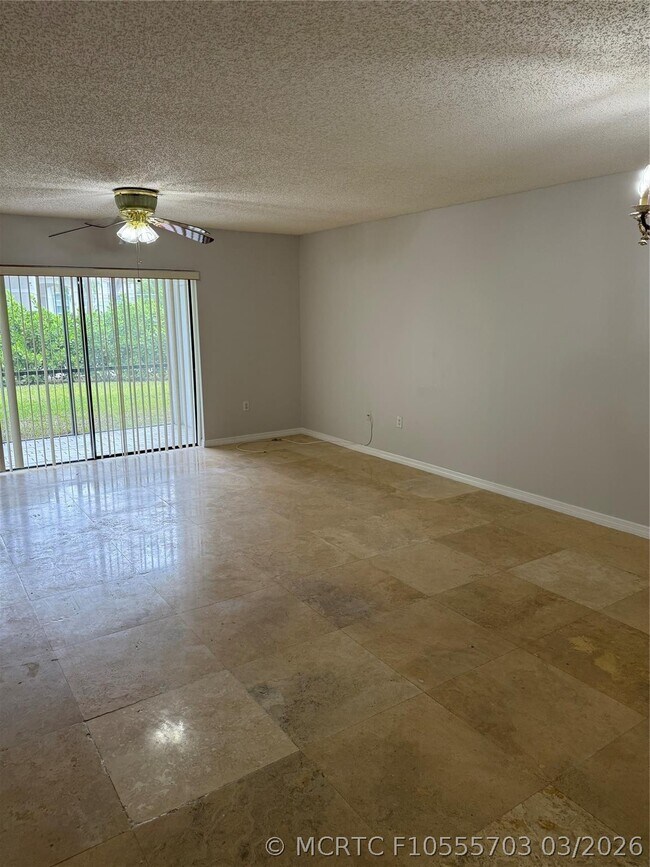 Foto del edificio - 8601 NW 34th Pl