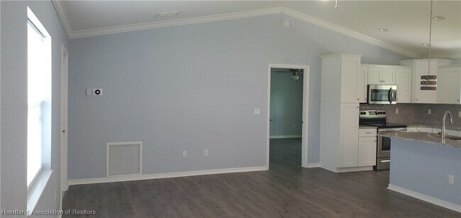 Building Photo - 3906 Dauphine St