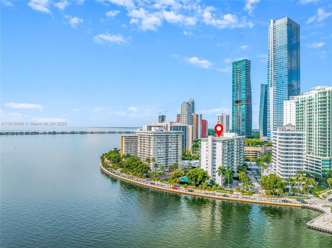 Foto principal - 1408 Brickell Bay Dr