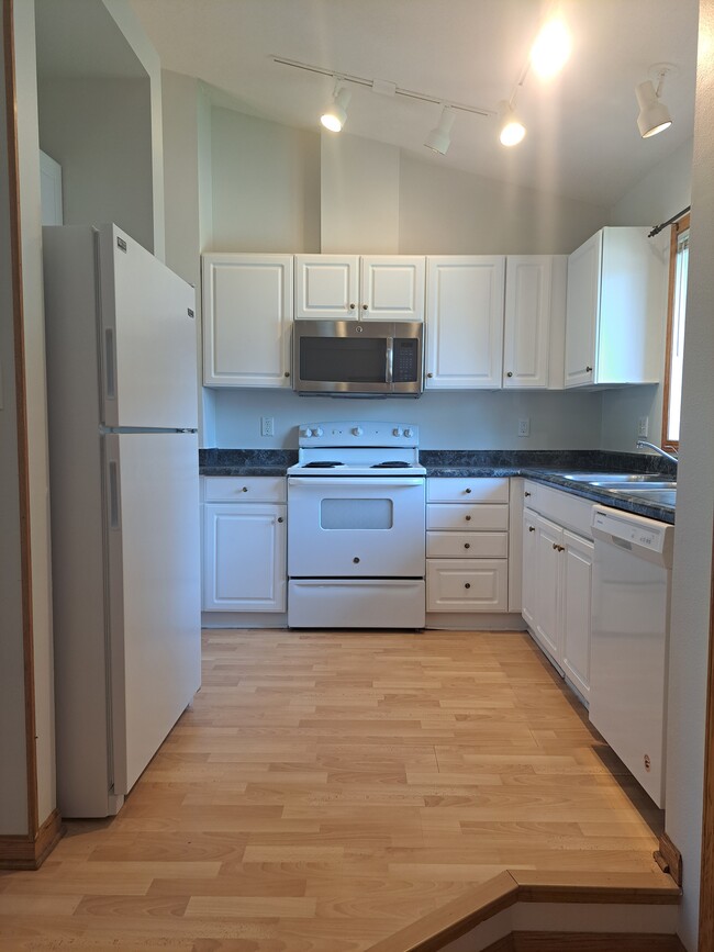 Cocina - 10 Jema Ct