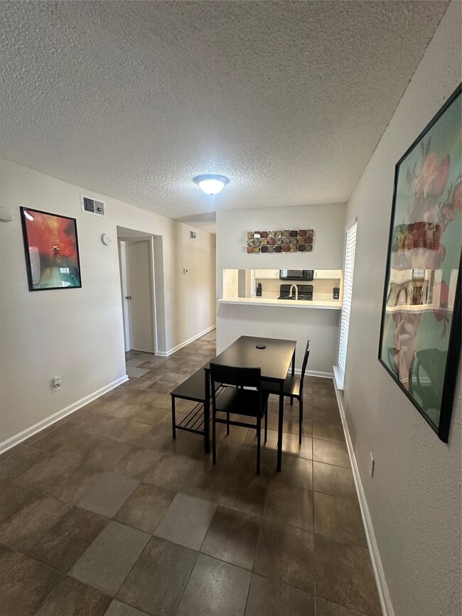 Building Photo - 6601 Sands Point Dr