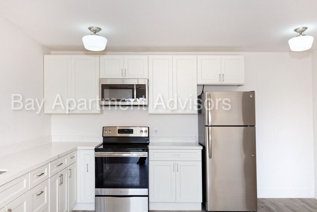 Building Photo - 355 Estabrook St