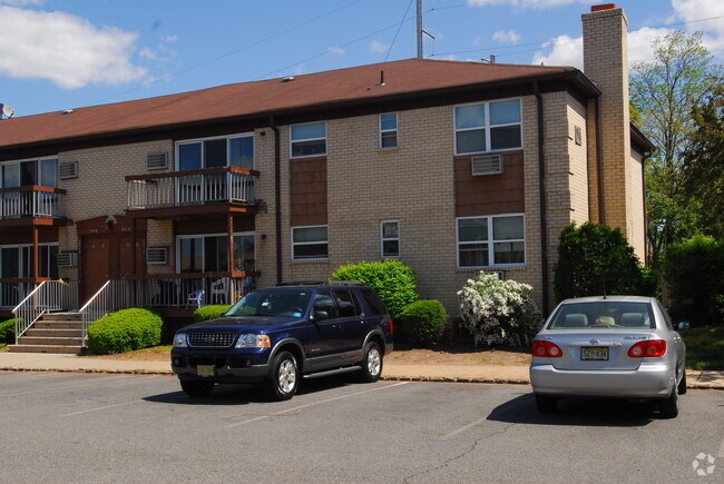 Colonial Gardens Rentals - Avenel, NJ | Apartments.com
