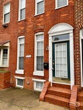 Building Photo - 3135 Dillon St