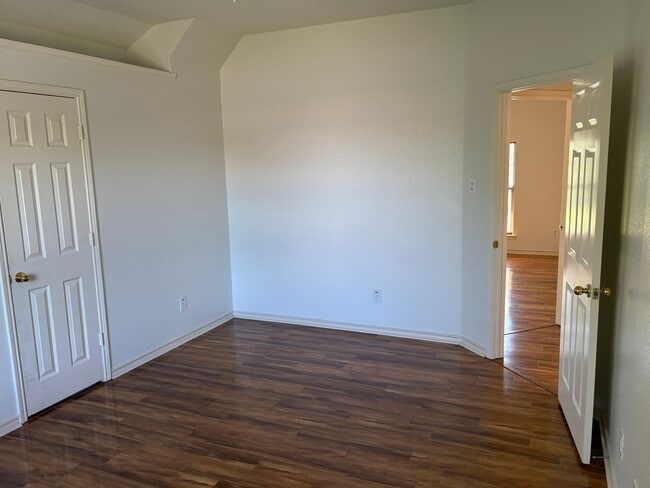 Foto del edificio - 514 Big Oak Ct