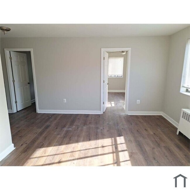 Foto del edificio - Cozy & Convenient DC Living | Flexible Ren...