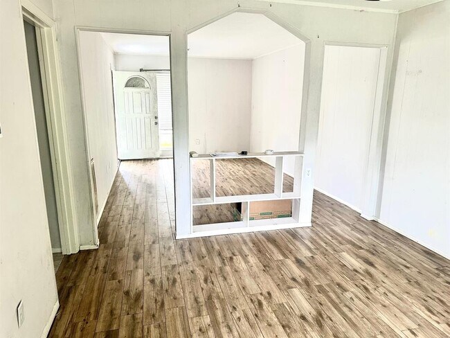 Foto del edificio - 501 Bellmar Ln
