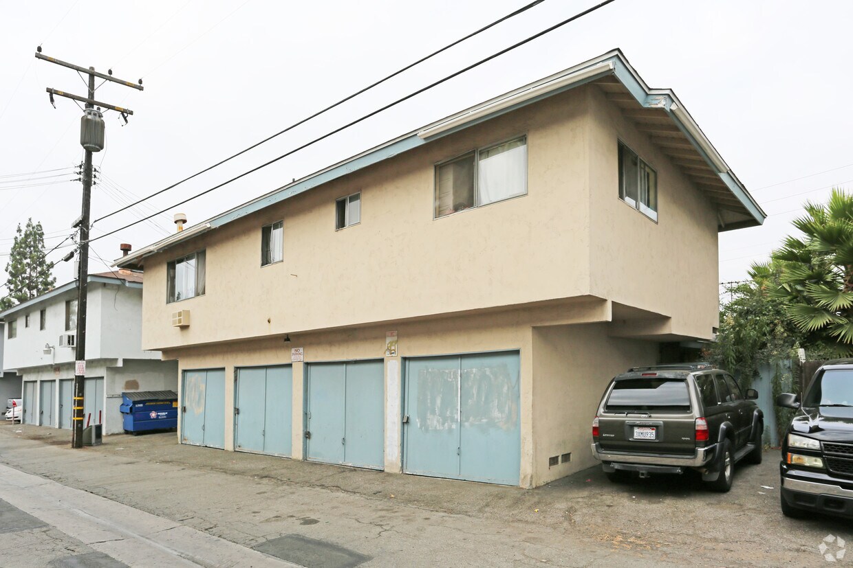 Foto del edificio - 12152 Haster St