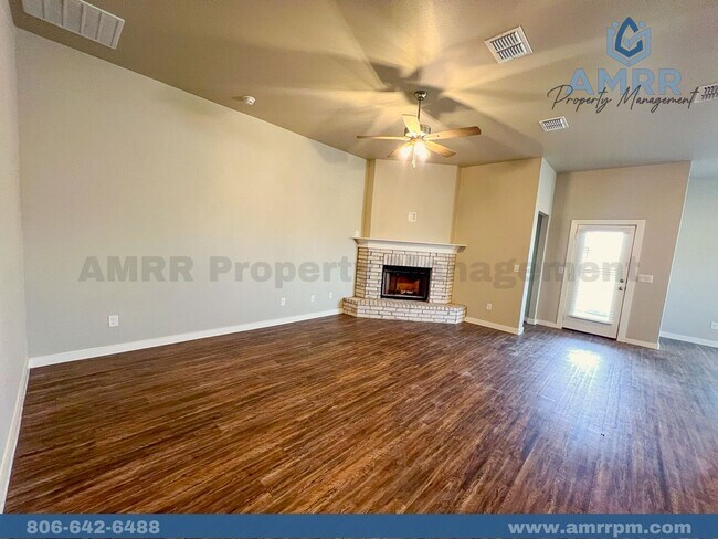 Foto del edificio - Beautiful 4 Bedroom Home