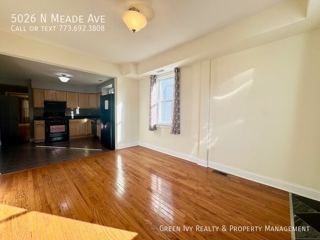Building Photo - 5026 N Meade Ave