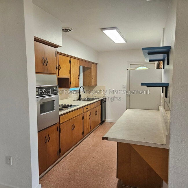 Foto del edificio - 1531 Grace Ave