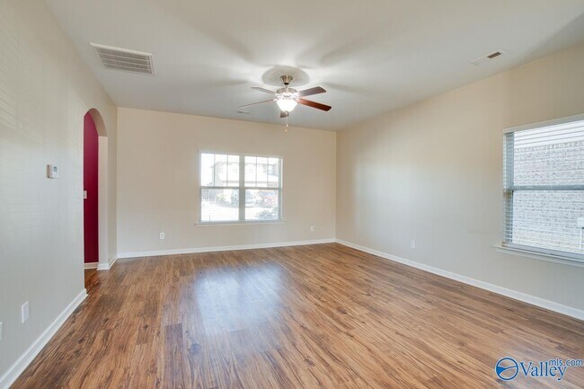 Foto del edificio - 2431 Hobbstone Cir