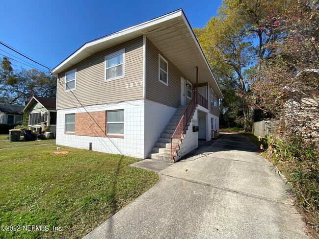 Foto del edificio - 2977 Collier Ave