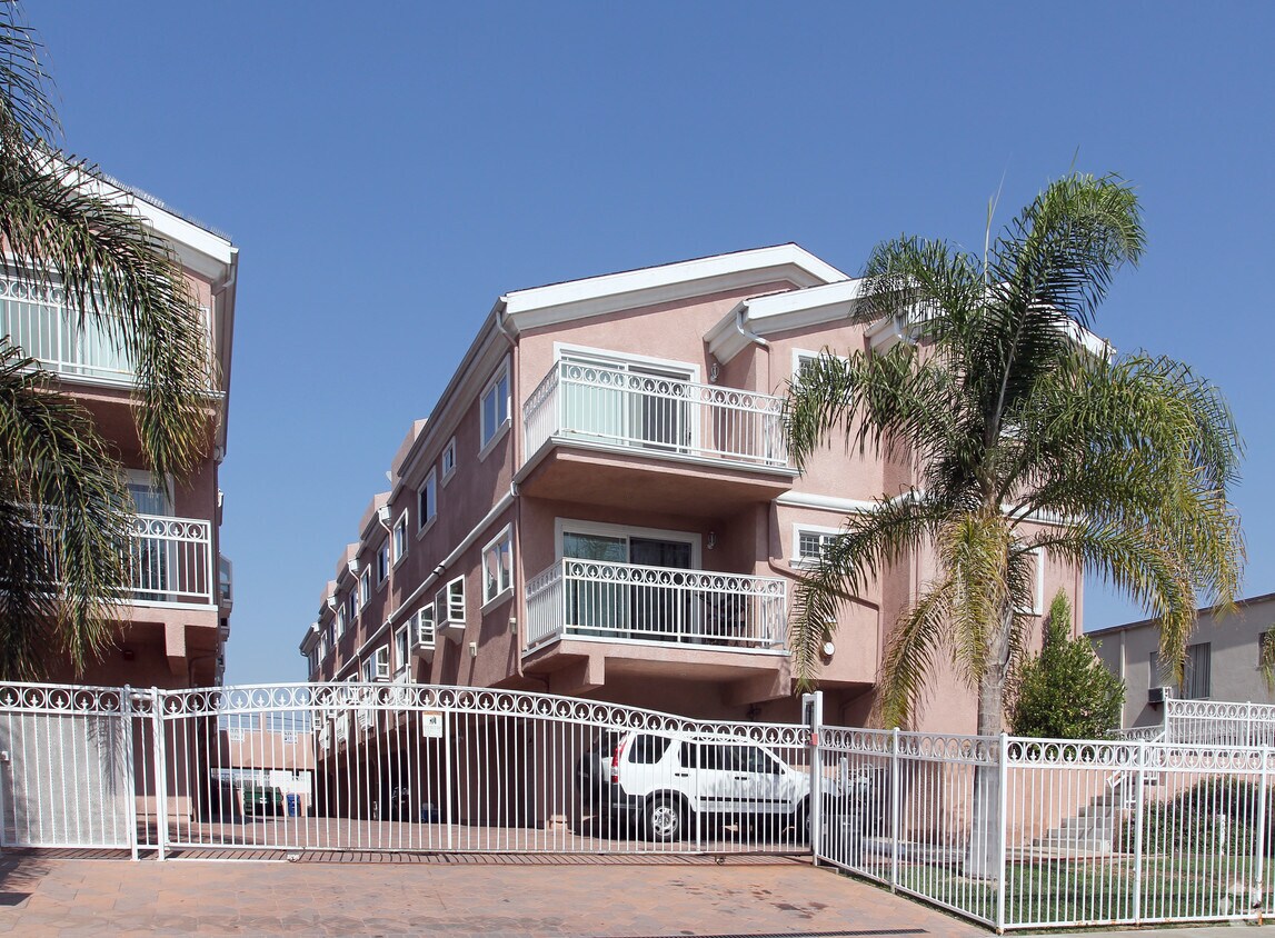 Foto del edificio - 1425 W 224th St