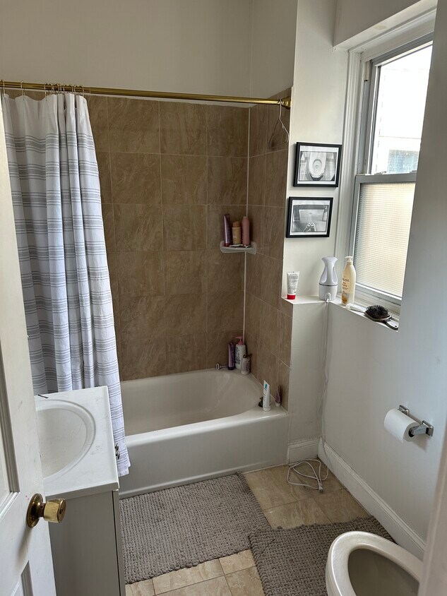 Foto del edificio - 1161 Commonwealth Ave