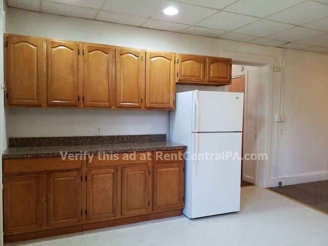 Building Photo - 3505 River Rd Apt 5