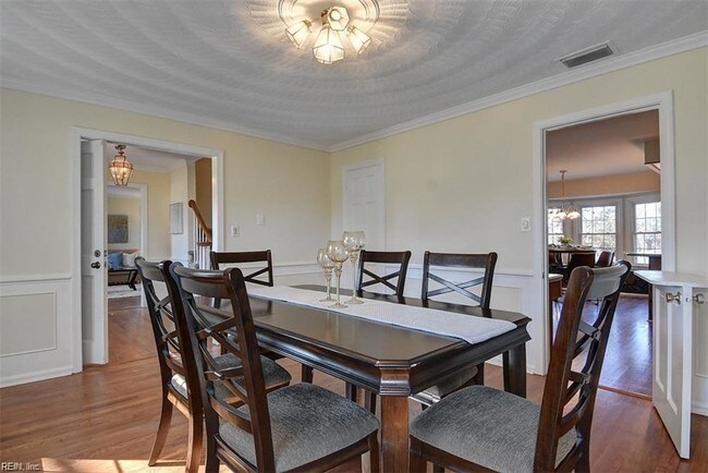 Building Photo - 5 bedroom in Chesapeake VA 23322
