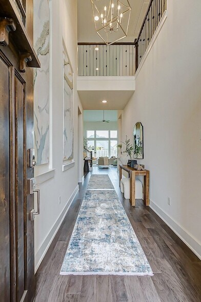 Foto del edificio - 705 Serenity View Ln
