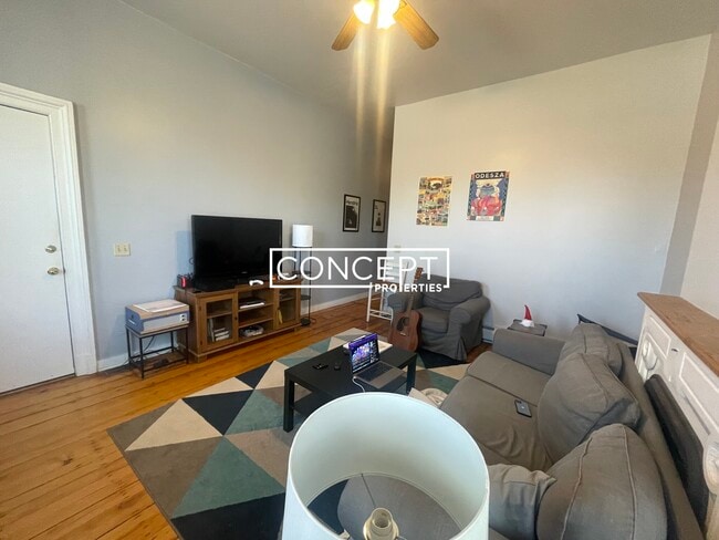 Foto del edificio - 8 Centre St