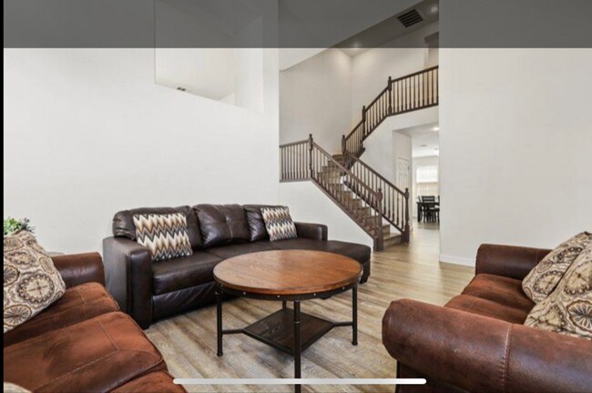 Foto del edificio - 4036 Escatta Ave