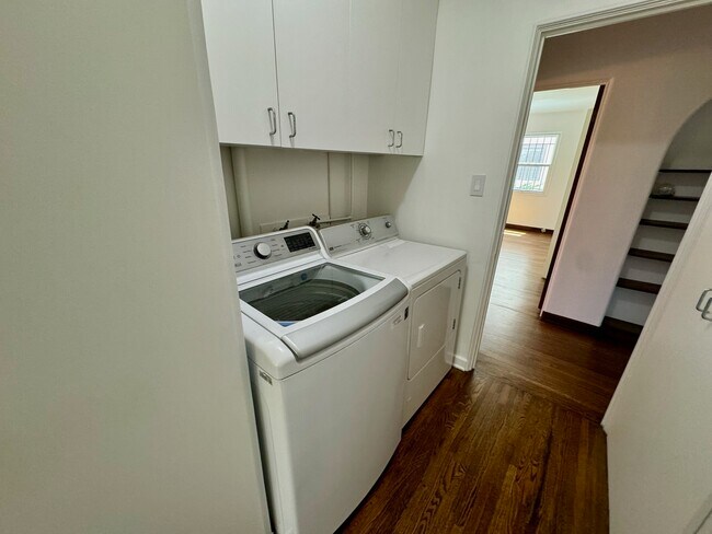 Foto del edificio - 427 S Bedford Dr