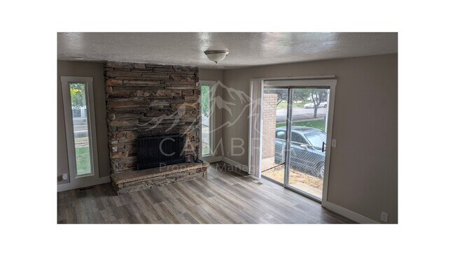 Building Photo - 4 BR House For Rent in Midvale