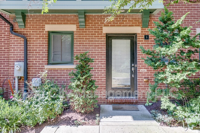 Building Photo - 9 Yogurt Ln