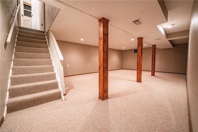 Building Photo - 37936 Caroline Dr