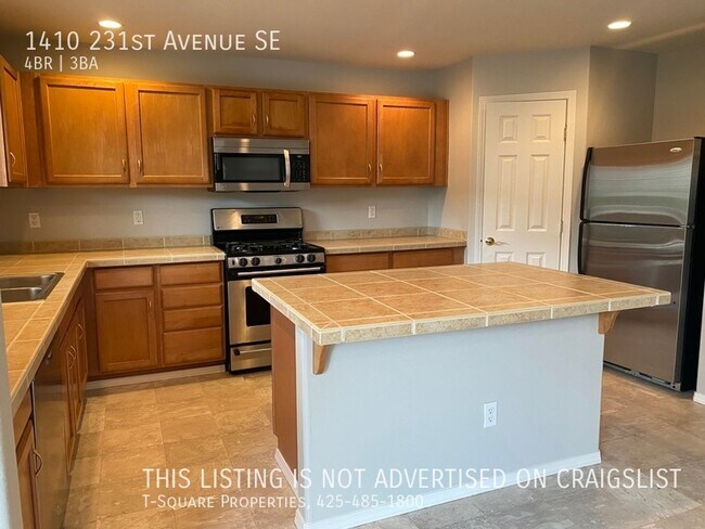 Building Photo - Prime Location in Sammamish - 4 Bedroom Ho...