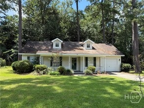 Building Photo - 211 Woodbury Ln