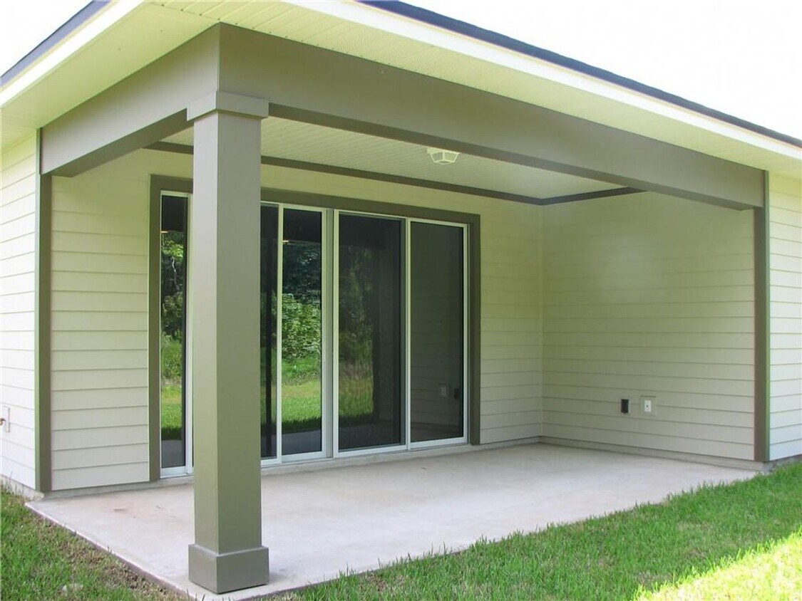 Foto del edificio - Beautiful 4BR/3BA newer construction home with an open floor plan and move-in ready appeal!