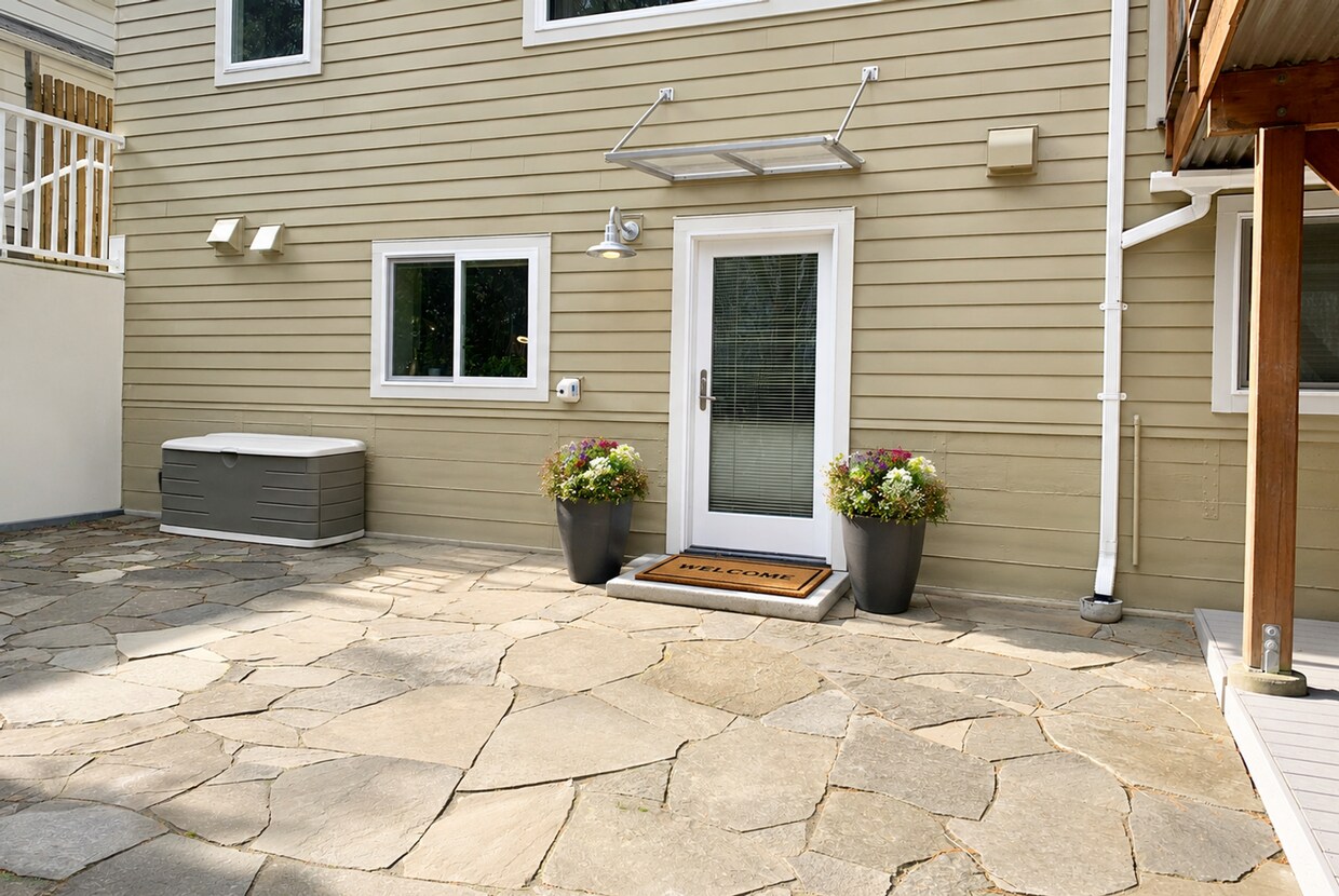 Photo - 7346B 58th Ave NE