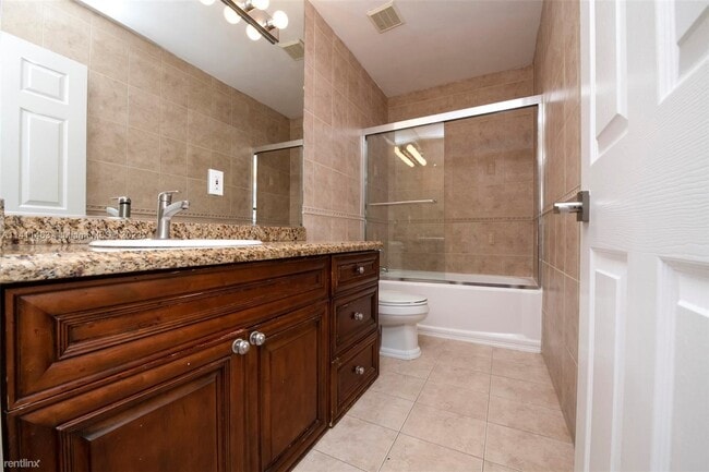 Building Photo - 5 br, 3 bath House - 16220 SW 21st St