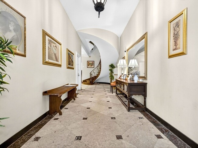 Foto del edificio - 93 Beacon St