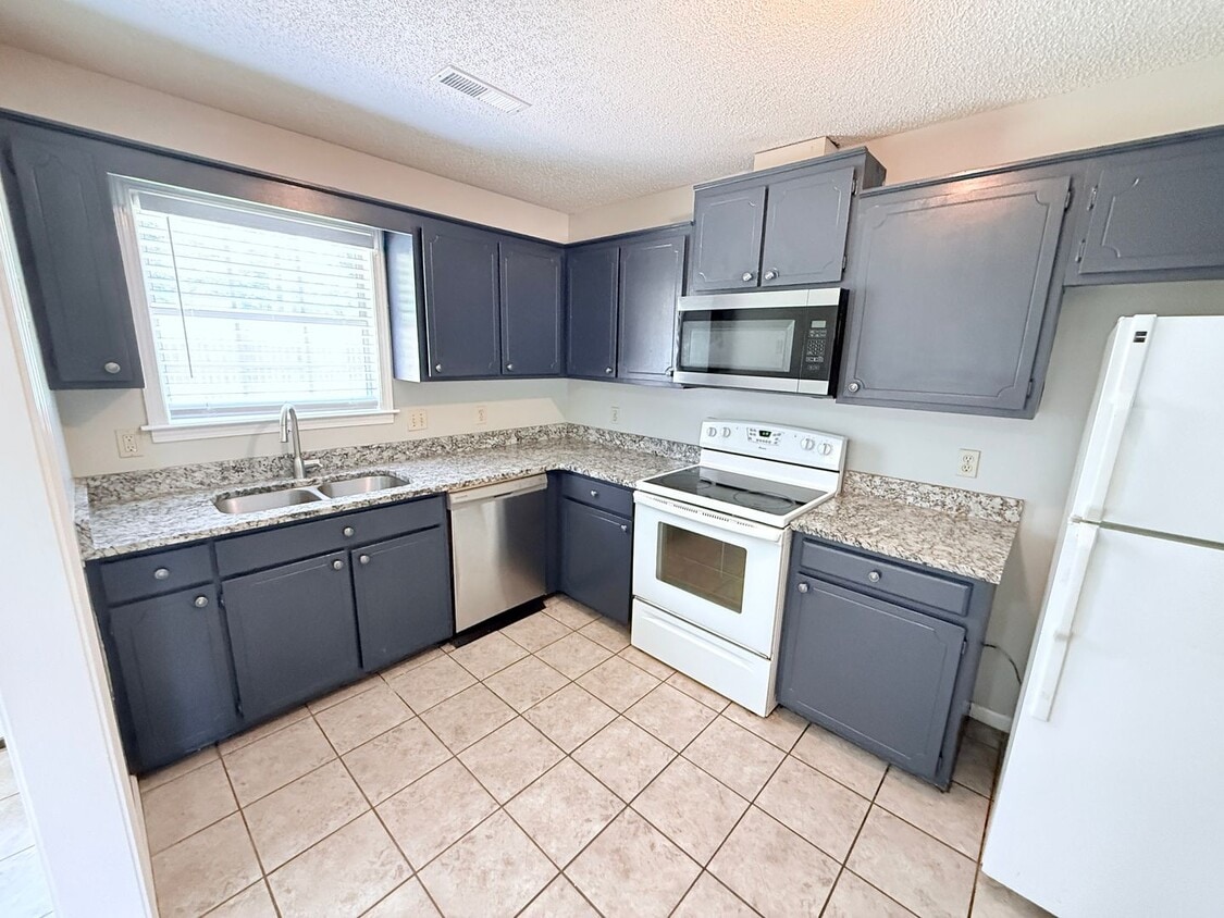 Photo - 1001 Creekside Place, Oxford, MS 38655